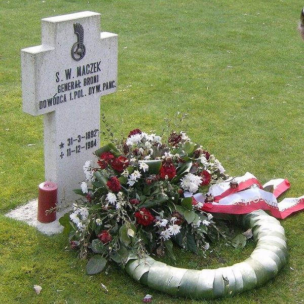 Grób gen. Stanisława Maczka na cmentarzu żołnierzy polskich w Bredzie