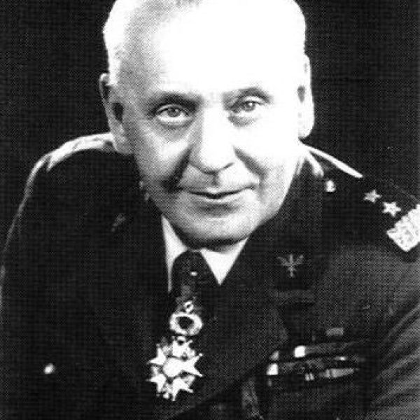 Portret generała Stanisława Maczka