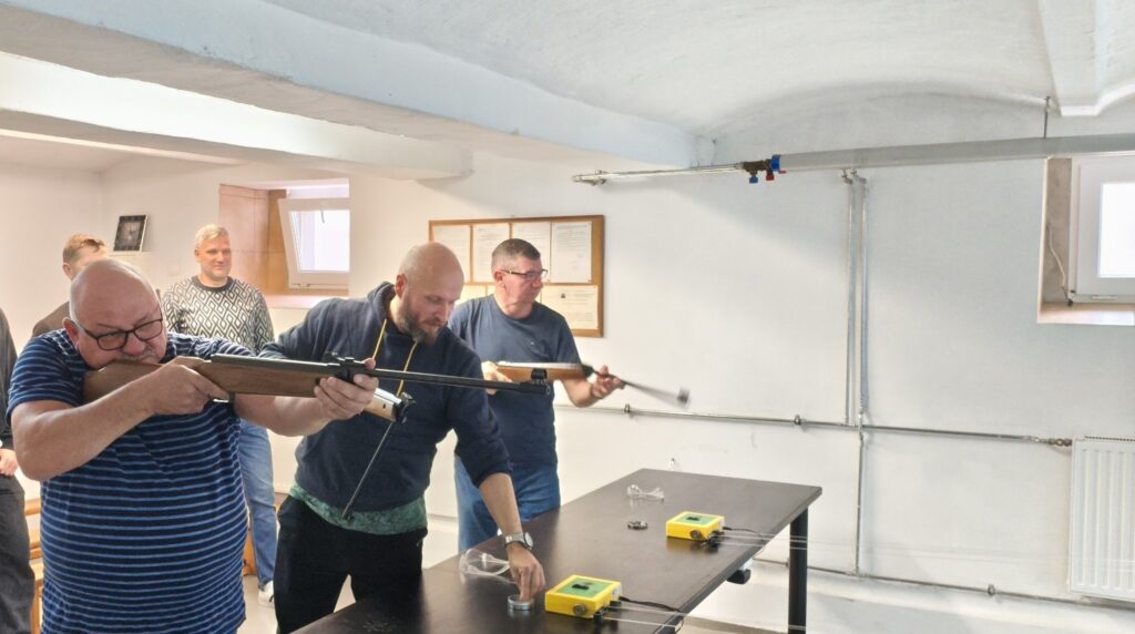 Zawody strzeleckie dla pracowników oświaty Zawody strzeleckie dla pracowników oświaty