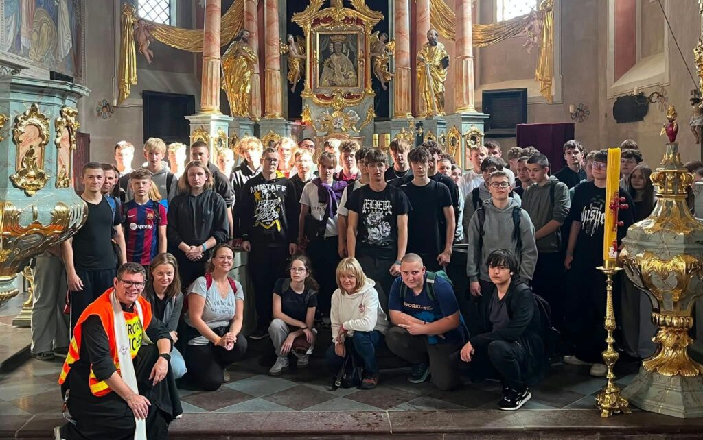 Szkolna Piesza Pielgrzymka do&nbsp;Sanktuarium w&nbsp;Byszewie